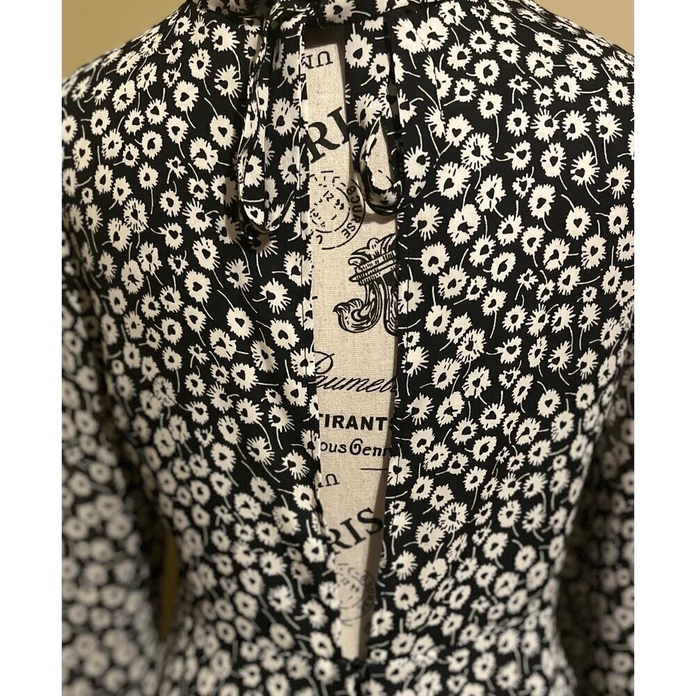 Topshop Women's Size 6 Black & White Floral Print Tie Sleeve Open Back Blouse - Picture 6 of 8